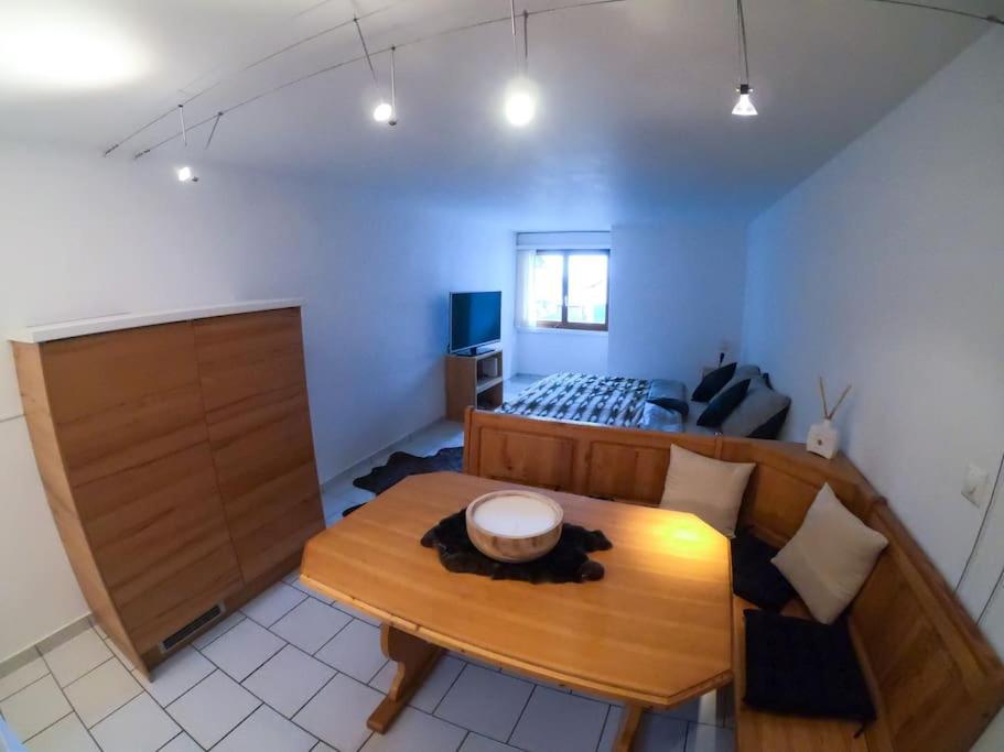 Private Apartment With Parking Spot In The Center Flims Buitenkant foto